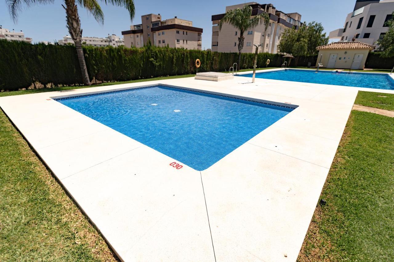 Beautiful Apartment With 2 Terraces, Pool & Beach توريمولينوس المظهر الخارجي الصورة